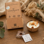 Bougie Luminante Fleur d'Oranger avec sa boîte kraft, son bloc de terreau et sa carte de plantation
